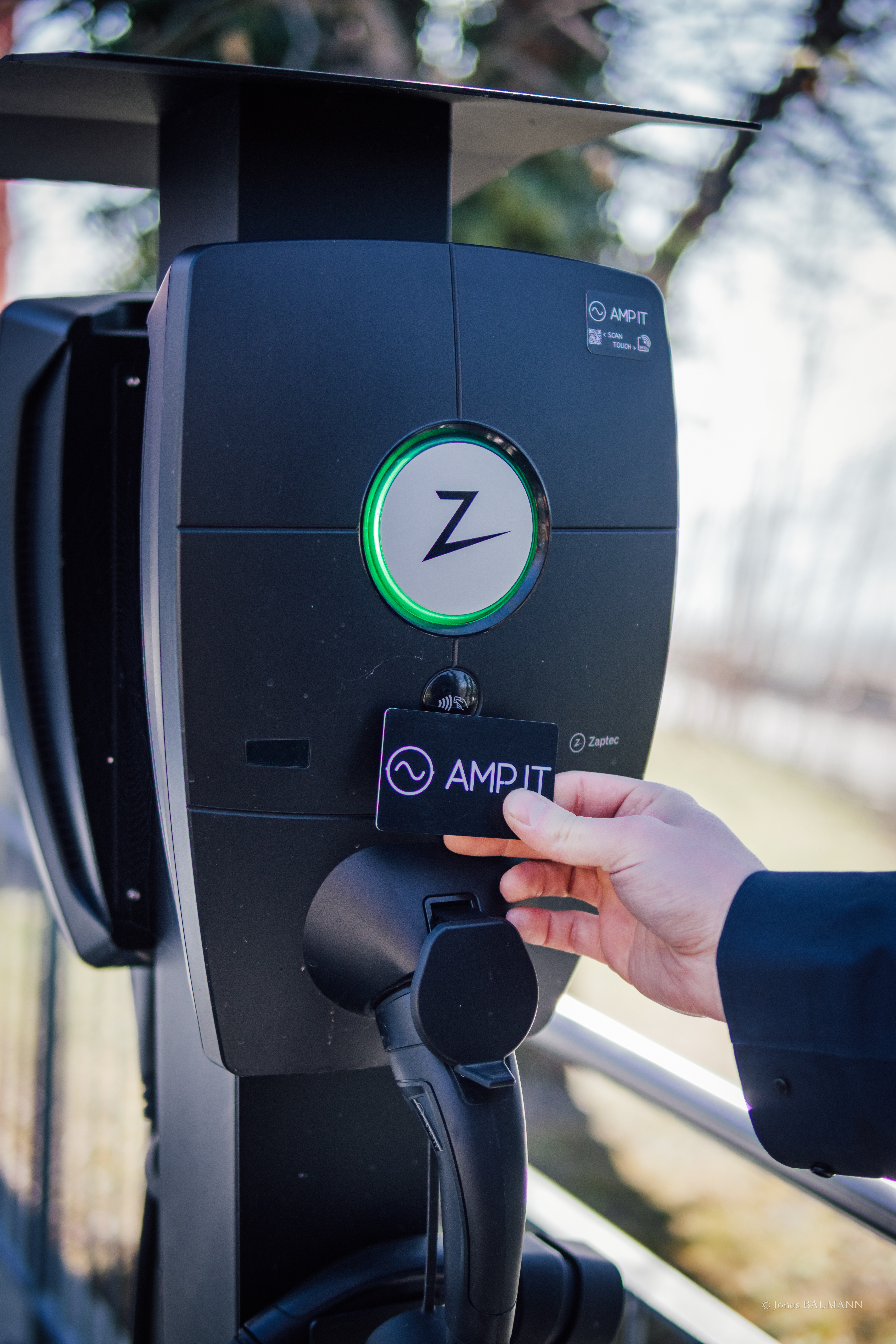 How to charge a hybrid car? Types of charging stations, costs and charging times, all you need to know