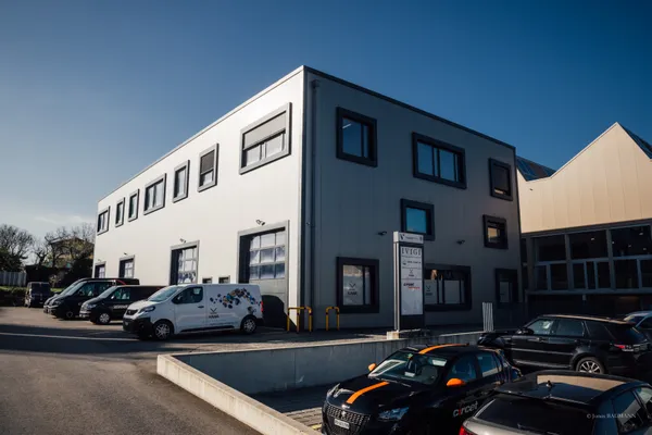 Office building in Préverenges