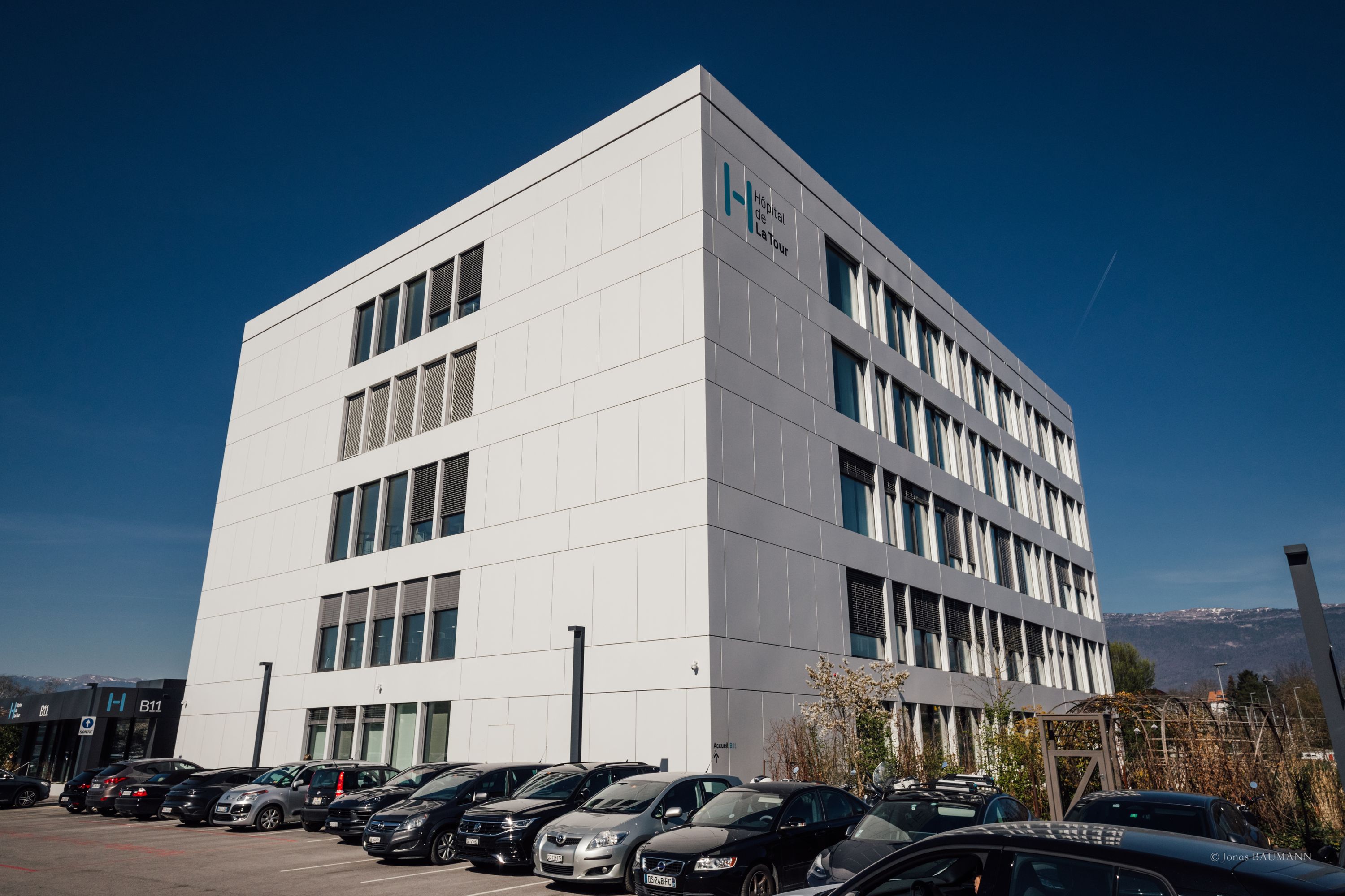 2 buildings equipped