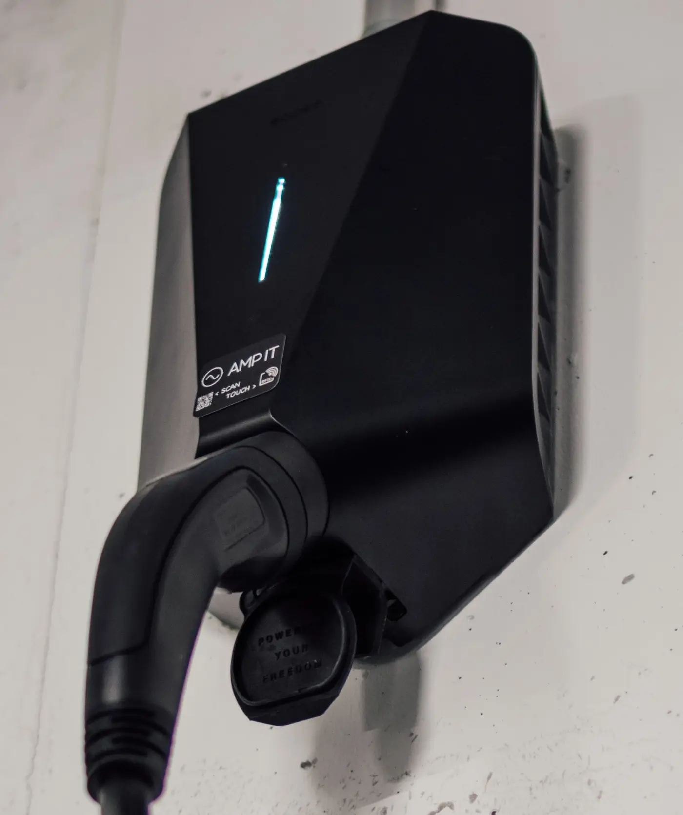 Borne de recharge AMP IT